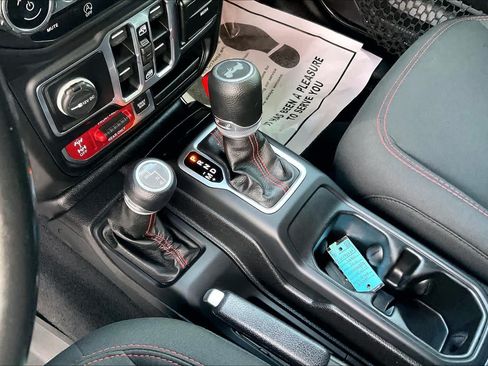 Used 2020 Jeep Wrangler Unlimited Rubicon AWD/4WD image 15