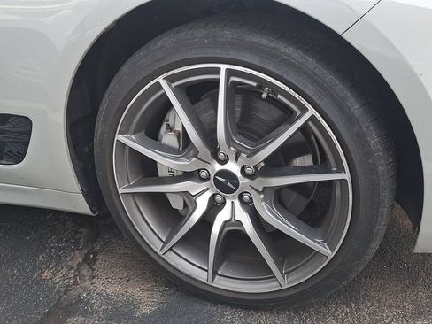Used 2025 Genesis G70 2.5T RWD image 5