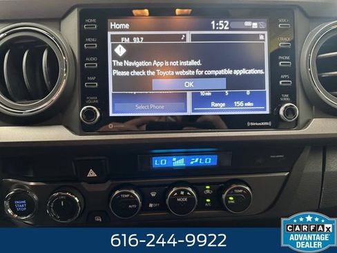 Used 2021 Toyota Tacoma TRD Off-Road w/ Technology Package AWD/4WD image 12