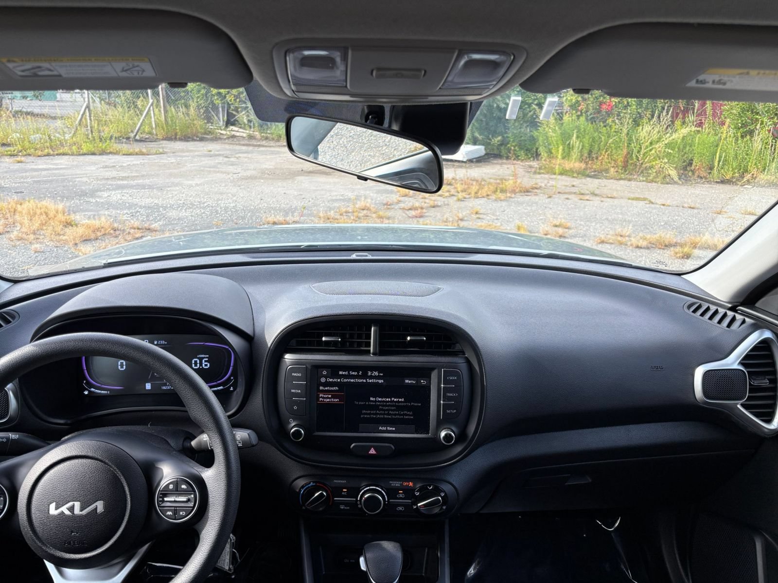 Used 2025 Kia Soul LX w/ LX Technology Package FWD image 28