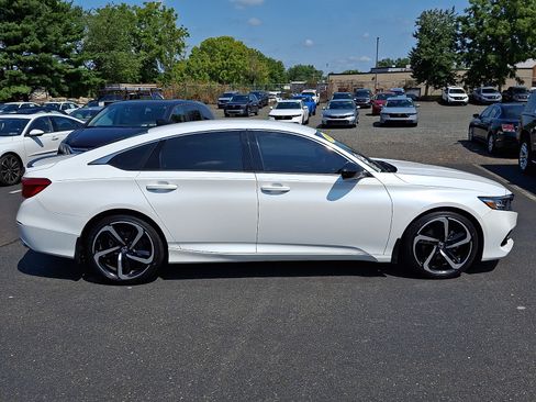 Used 2022 Honda Accord Sport image 7