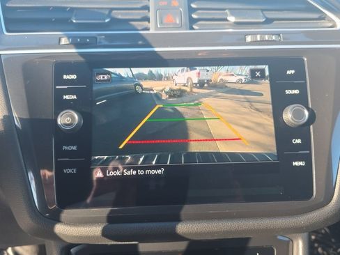 Certified 2024 Volkswagen Tiguan SE R-Line image 16