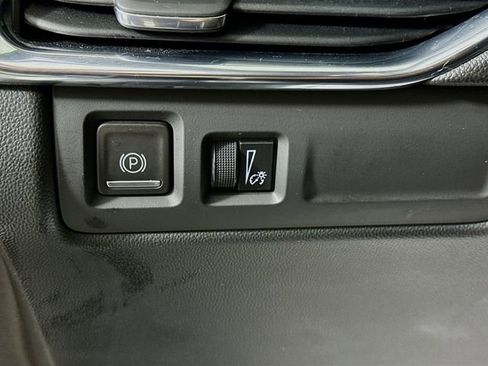 Used 2022 Cadillac XT4 Premium Luxury w/ Safety Alert Package image 10