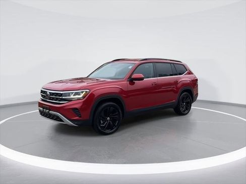Certified 2022 Volkswagen Atlas SE w/ Black Wheel Package AWD/4WD image 4