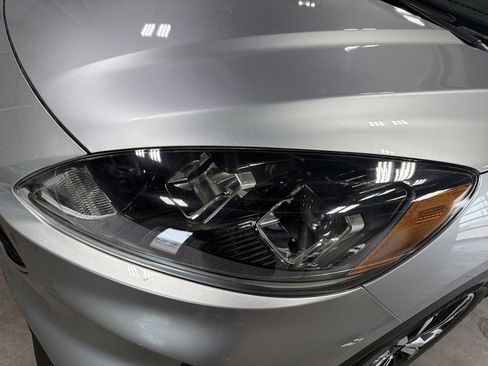 Used 2021 Ford Escape SE w/ SE Sport Appearance Package image 6