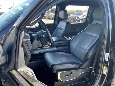 Used 2022 Ford F150 Lightning Lariat image 7