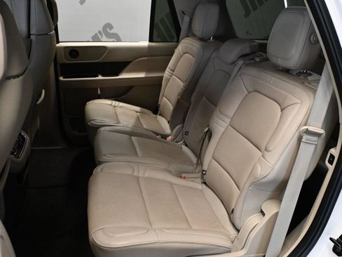 Used 2019 Lincoln Navigator Reserve w/ Cargo Package AWD/4WD image 18