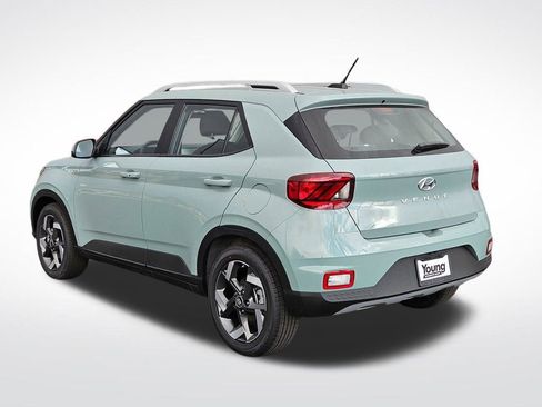 Used 2026 Hyundai Venue SEL FWD image 5