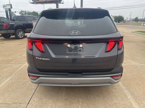 Used 2025 Hyundai Tucson SEL FWD image 10