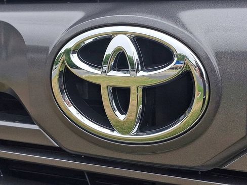Certified 2026 Toyota Tundra Limited AWD/4WD image 29