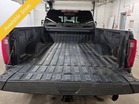 Used 2024 GMC Sierra 2500 Denali Ultimate AWD/4WD image 4
