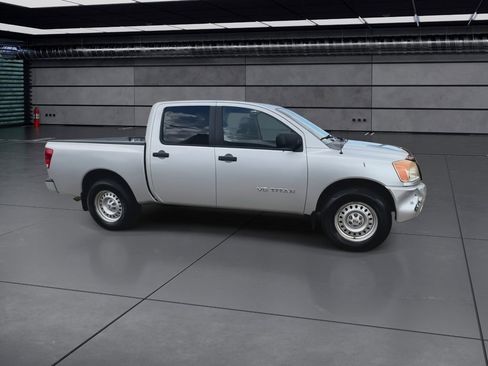 Used 2010 Nissan Titan XE image 2