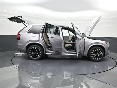 New 2026 Volvo XC90 B6 Plus w/ Protection Package Premier AWD/4WD image 30