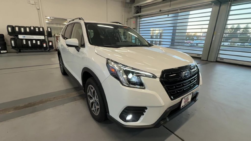 Used 2024 Subaru Forester Premium AWD/4WD image 13