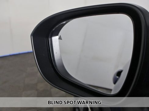 Used 2023 Nissan Rogue SV image 4