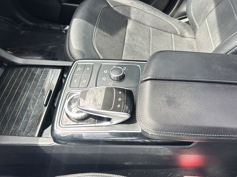 Used 2017 Mercedes-Benz GLS 550 4MATIC image 25