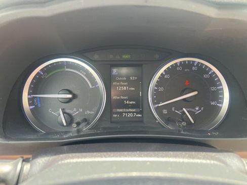 Used 2018 Toyota Highlander XLE image 21