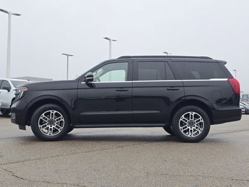 Used 2025 Ford Expedition Active RWD image 29