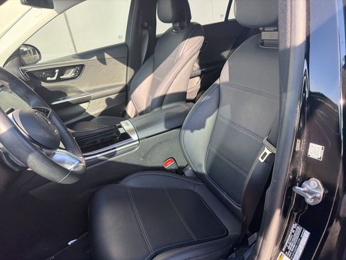 Used 2023 Mercedes-Benz C 300 Sedan image 10