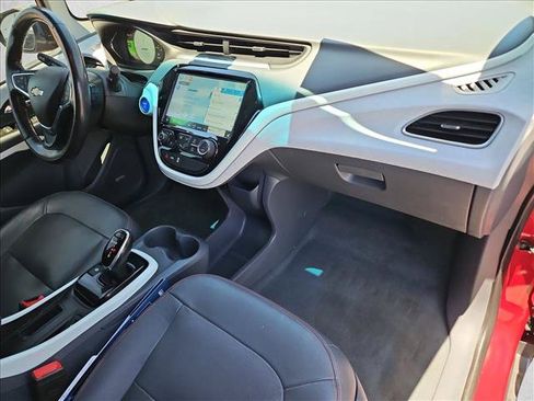 Used 2021 Chevrolet Bolt Premier w/ Infotainment Package FWD image 26