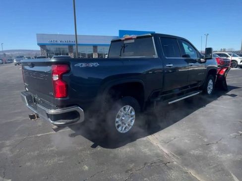 Used 2020 Chevrolet Silverado 2500 LTZ w/ LTZ Convenience Package image 8