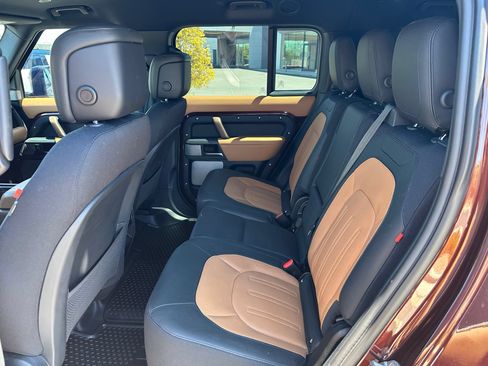 Used 2023 Land Rover Defender 130 X AWD/4WD image 6
