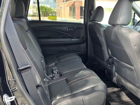 Used 2022 Honda Pilot TrailSport image 9