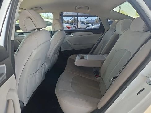 Used 2015 Hyundai Sonata SE FWD image 9