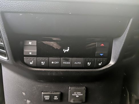 Used 2024 Toyota Sequoia Platinum image 16