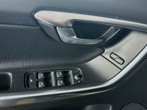 Used 2013 Volvo XC60 3.2 FWD image 19