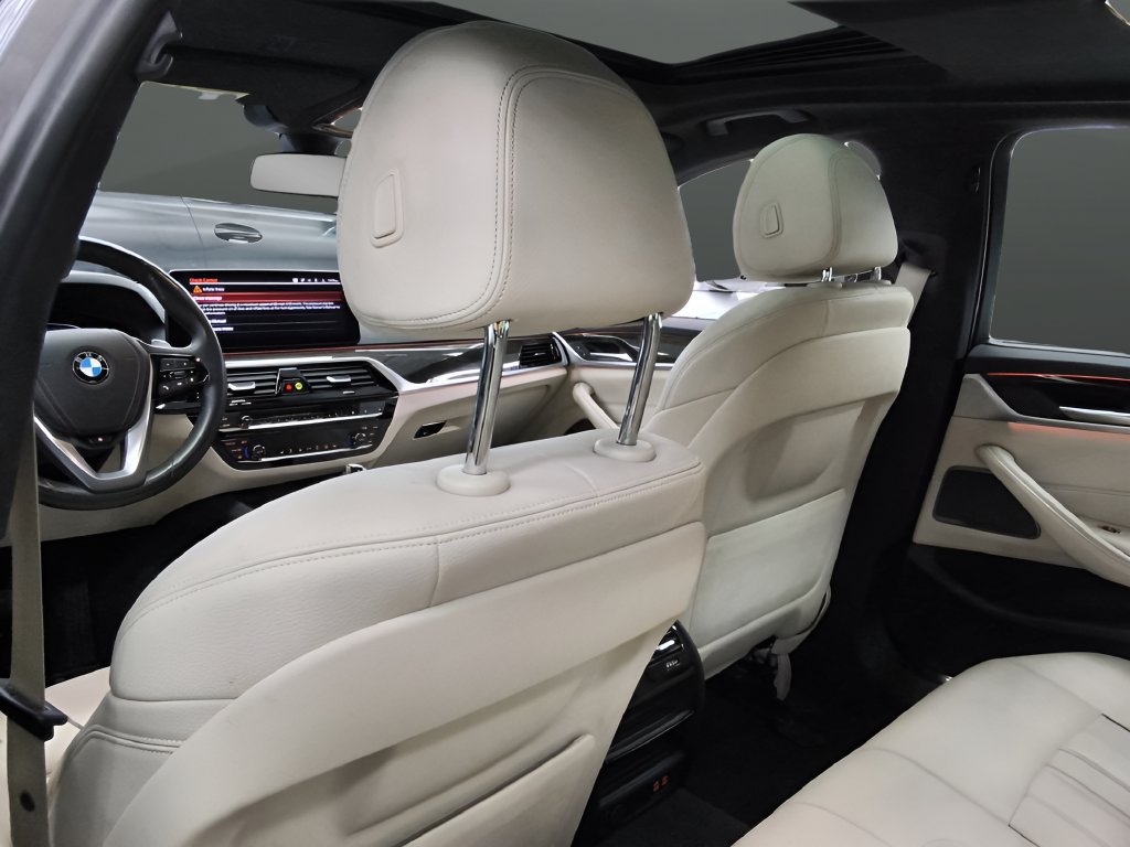 Used 2023 BMW 540i xDrive w/ Executive Package AWD/4WD image 30