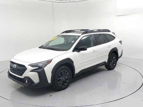 Certified 2025 Subaru Outback Onyx Edition XT w/ Popular Package #2 image 4