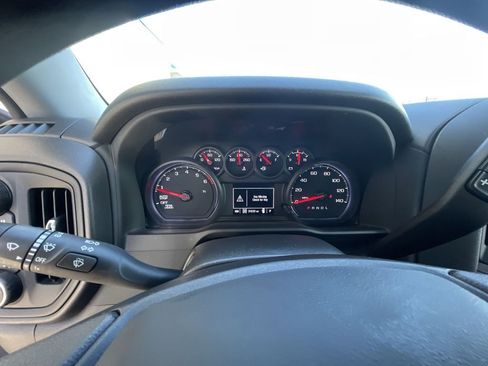 Used 2023 Chevrolet Silverado 1500 Custom AWD/4WD image 12