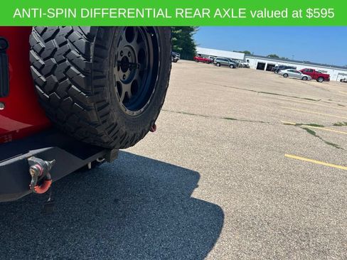 Used 2018 Jeep Wrangler Unlimited Sport w/ Connectivity Group AWD/4WD image 10