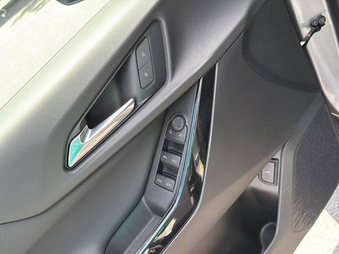 Used 2025 Chevrolet Equinox LT w/ Convenience Package II FWD image 32