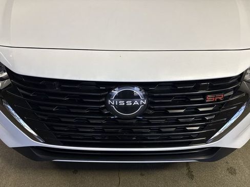 Used 2024 Nissan Sentra SR FWD image 28