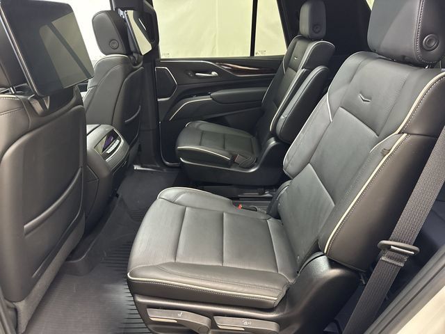 Certified 2024 Cadillac Escalade Premium Luxury w/ Performance Package AWD/4WD image 13