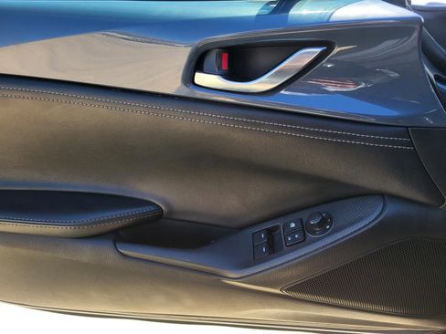 Used 2020 MAZDA MX-5 Miata RF Club image 9
