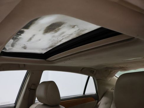 Used 2005 Toyota Avalon XLS image 16