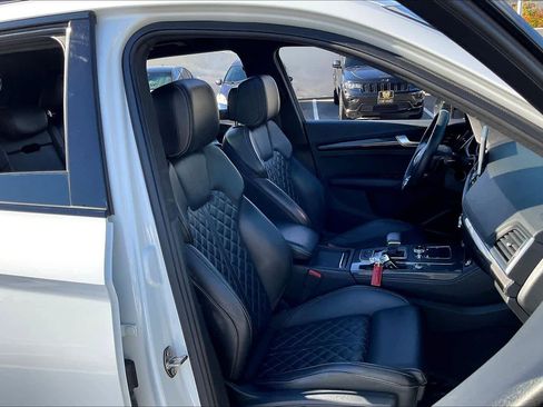 Used 2020 Audi SQ5 Prestige w/ Prestige Package image 10