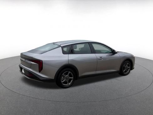 Used 2025 Kia K4 FWD image 12