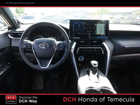 Used 2022 Toyota Venza XLE AWD/4WD image 8