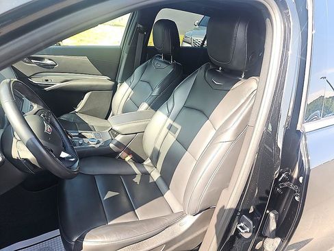 Used 2023 Cadillac XT4 Premium Luxury w/ Cold Weather Package AWD/4WD image 14