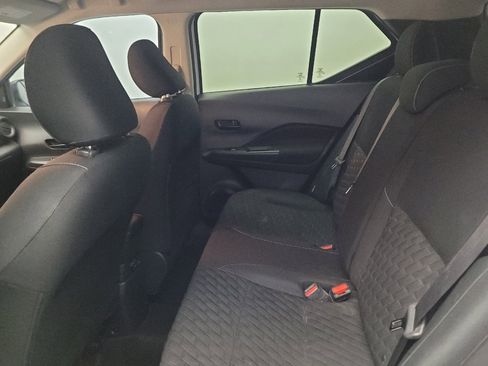 Used 2021 Nissan Kicks S FWD image 18