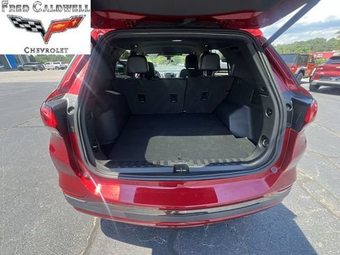 Used 2023 Chevrolet Equinox RS w/ RS Leather Package FWD image 31