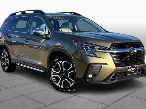 Used 2023 Subaru Ascent Limited w/ Technology Package image 2