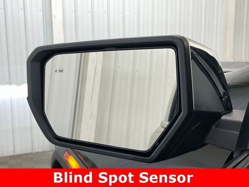 Used 2025 GMC Canyon Denali image 39