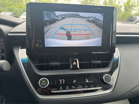 Used 2023 Toyota Corolla LE FWD image 31