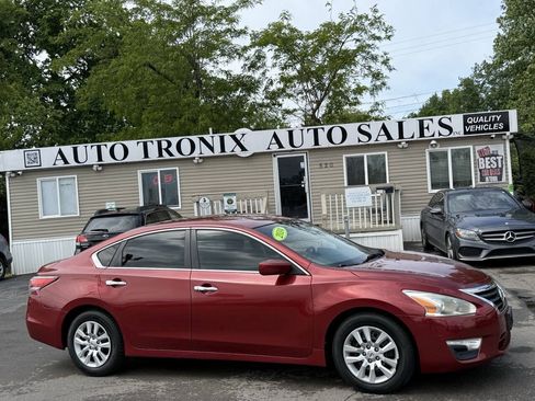 Used 2014 Nissan Altima 2.5 S FWD image 1
