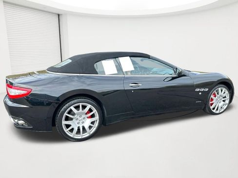 Used 2012 Maserati GranTurismo Convertible RWD image 4